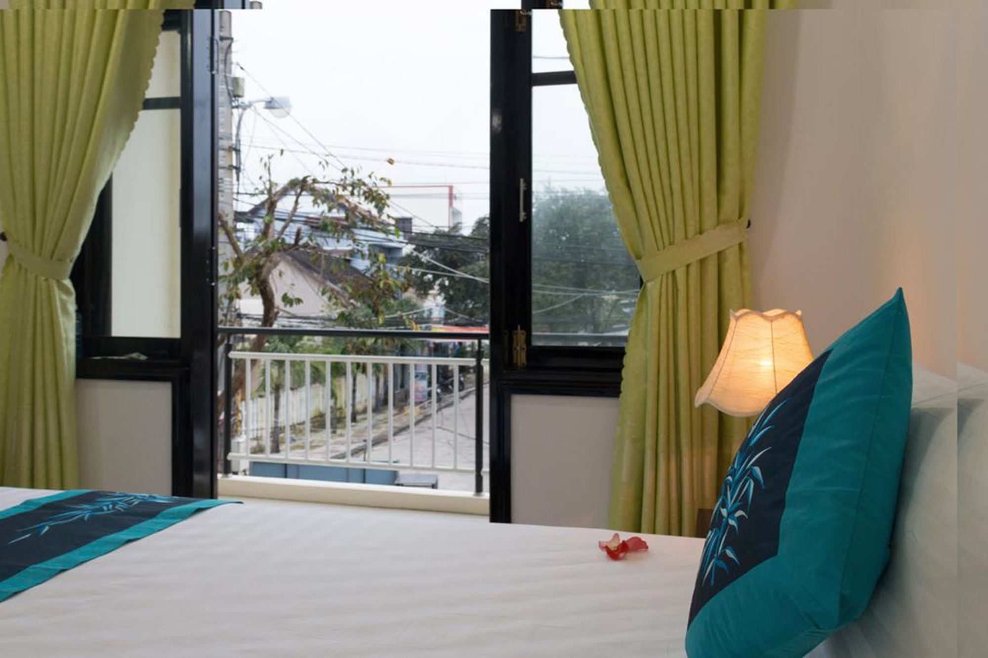 Sunshine Homestay Hoi An Exteriör bild